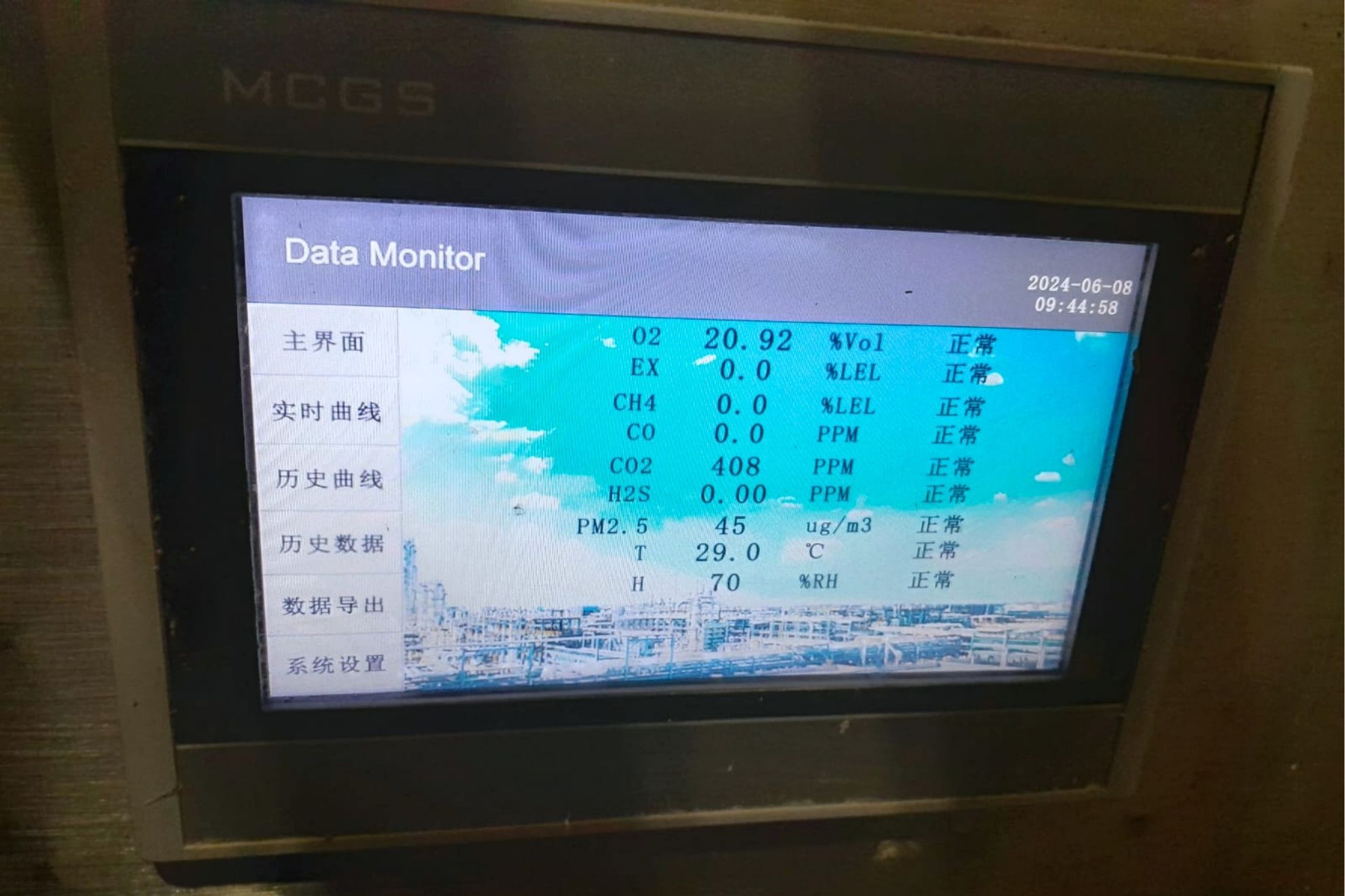 Row 3 Image